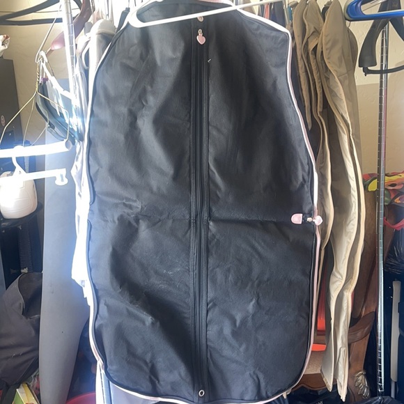 Victoria’s Secret travel garment bag - Picture 2 of 2
